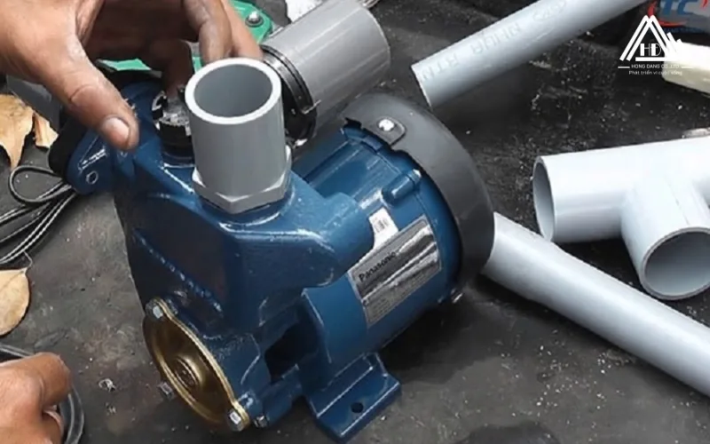 Cach Lam Sach Ong Nuoc Trong Nha (2)