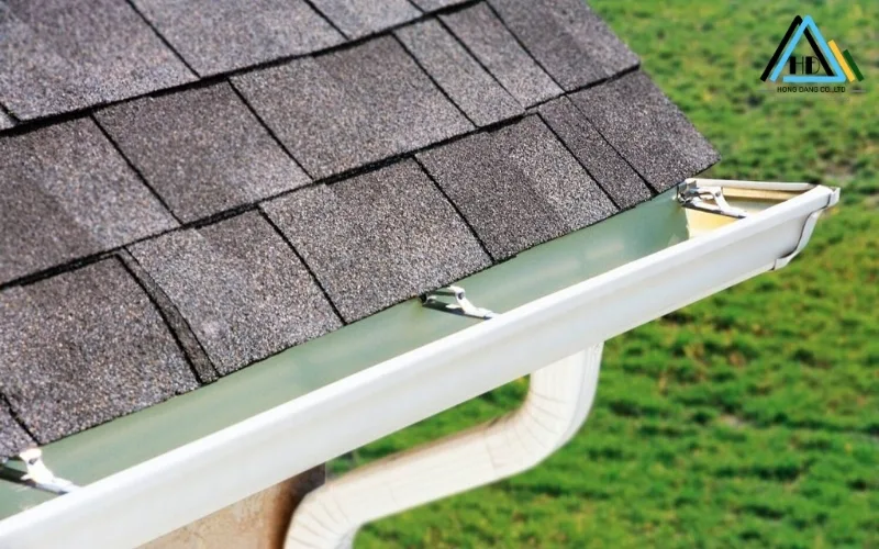 Thoat Nuoc Mua Tren Mai Theo Phong Thuy (1)