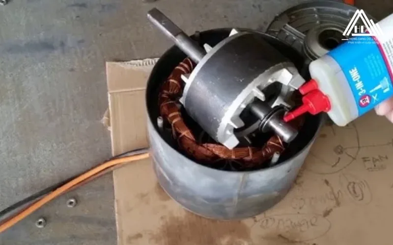 Dầu máy may (dầu trắng) tra quạt